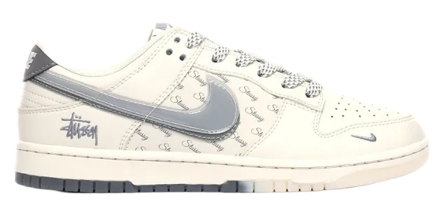 Nike × Stüssy Dunk Low Stussy