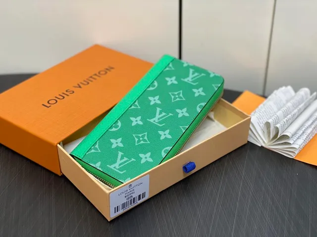 Louis Vuitton Zip Around Wallet