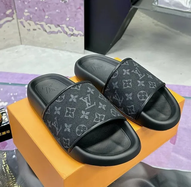 Louis Vuitton LV Slide Monogram Canvas