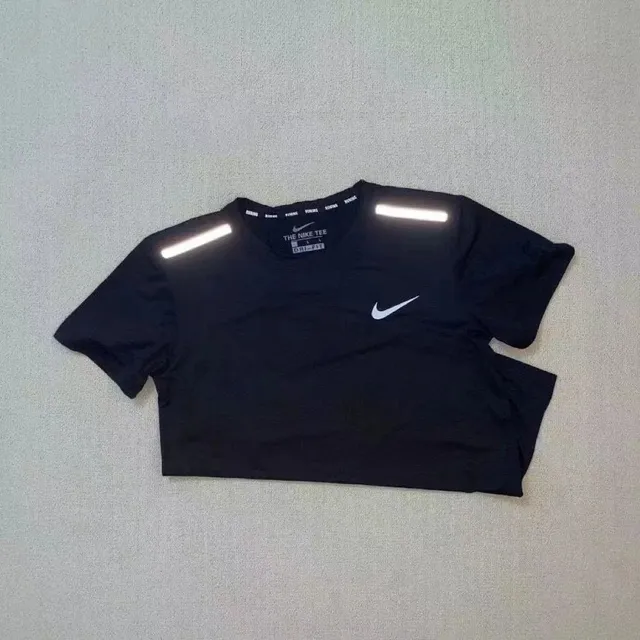 Nike Tee Reflective Shoulder