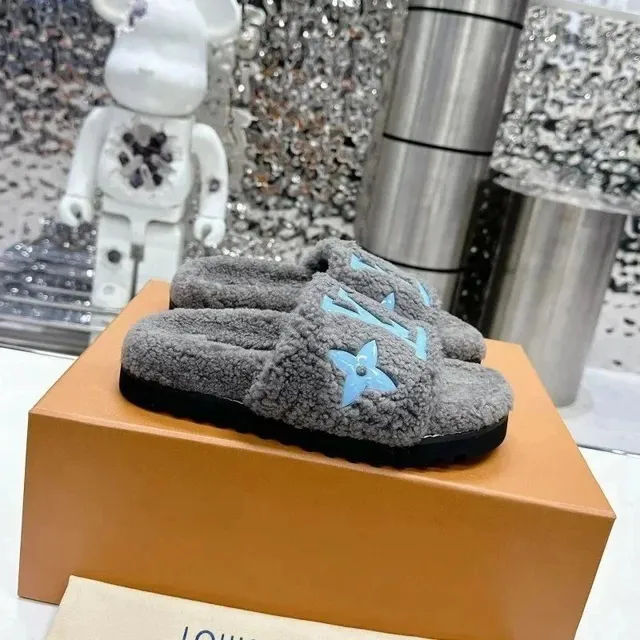 Louis Vuitton Slipper Monogram Flower