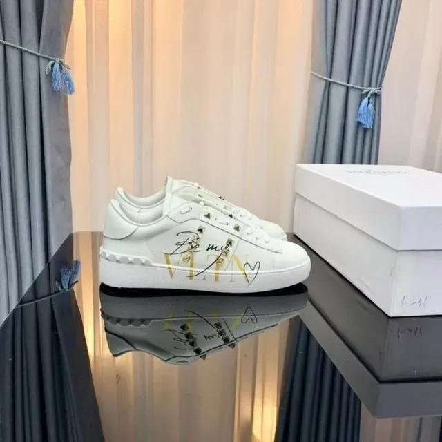 Valentino Rockstud Sneaker Signature Logo & Heart