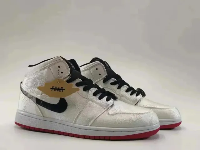 Air Jordan 1 Mid Fear of God