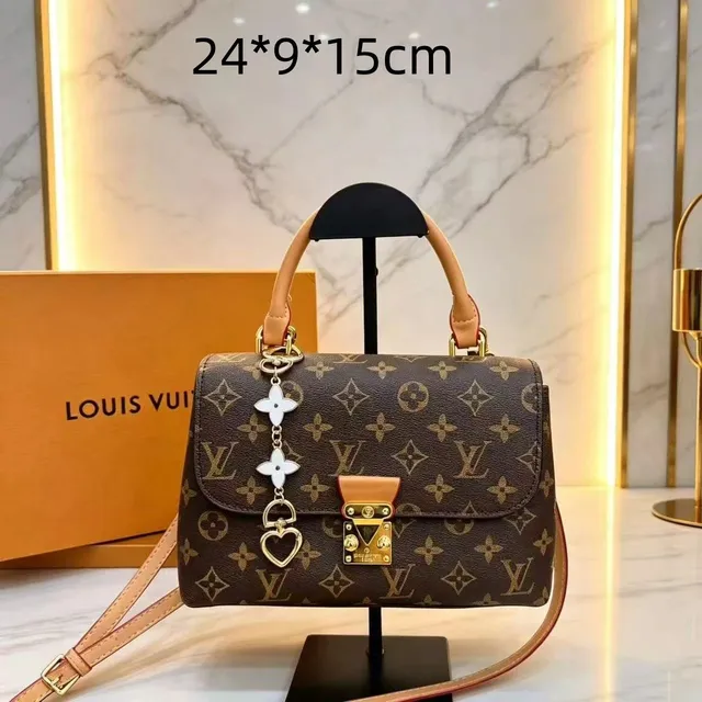 Louis Vuitton Pochette Métis