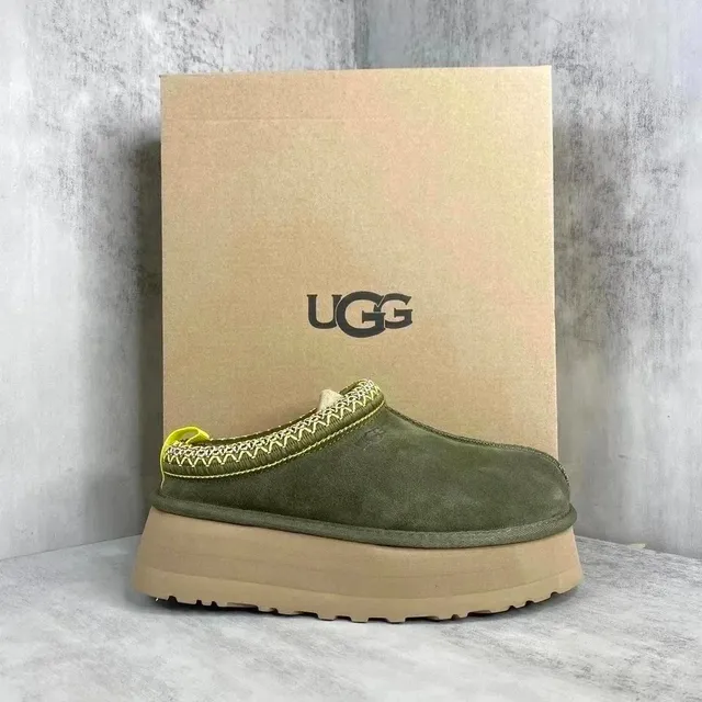 UGG Platform Slipper Olive with Neon Stitching