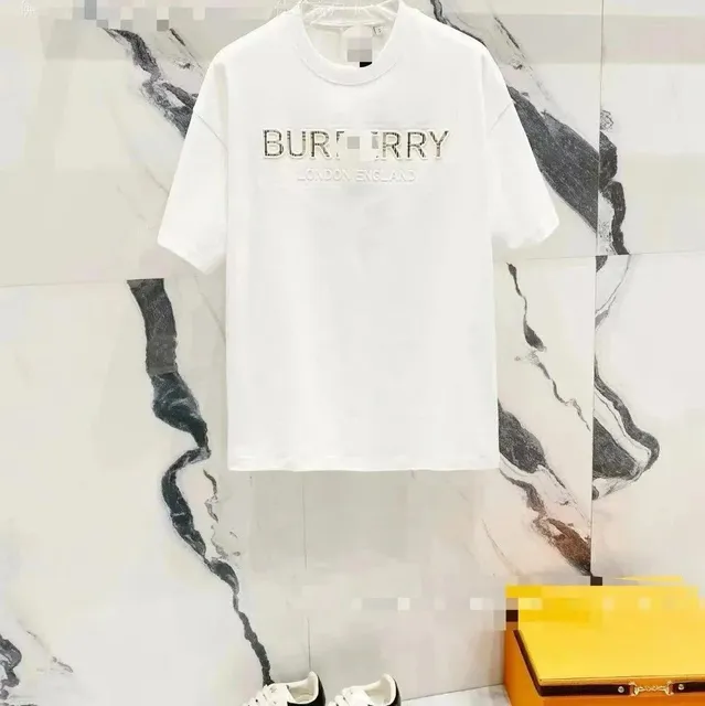Burberry Logo T-Shirt Embroidered Logo