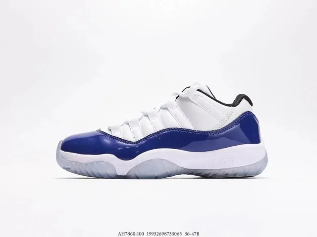 Jordan sneakers Concord