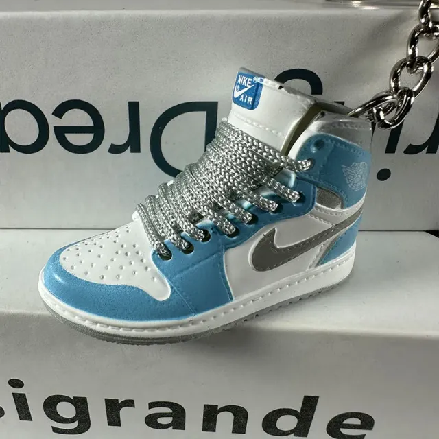 81. Washed white and blue