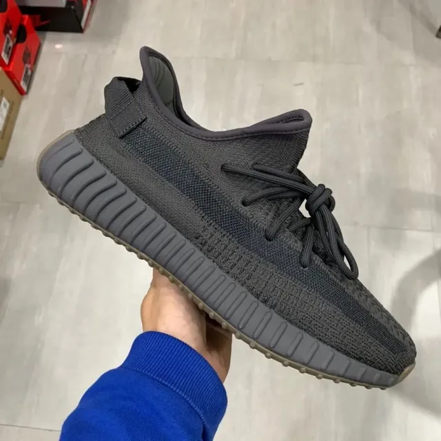 Yeezy Boost 350 V2 Zebra