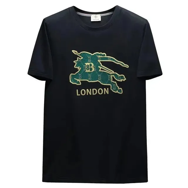 Burberry Graphic T-Shirt Equestrian Knight Logo