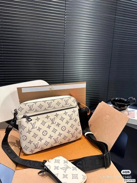 Louis Vuitton On The Go Monogram Eclipse