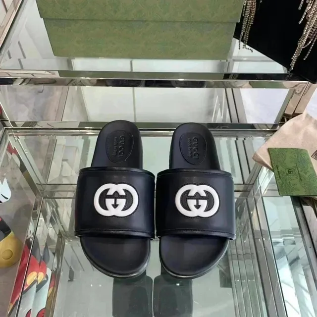 Gucci sandals slippers