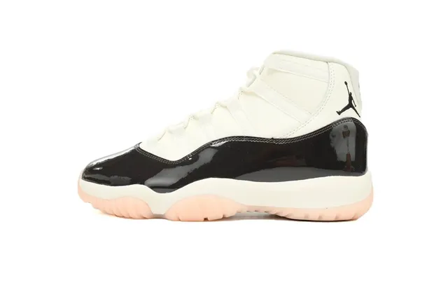 Air Jordan 11 Concord