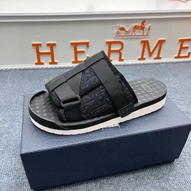 Dior B22 Slide