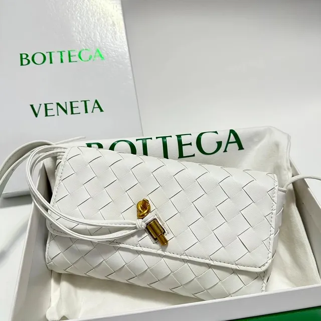 Bottega Veneta Cassette Intrecciato White