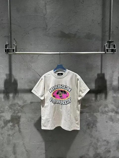 Graphic Tee Broken Planet Logo