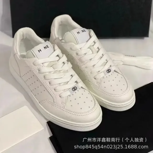 白色毛巾里
