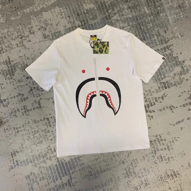 061白色
