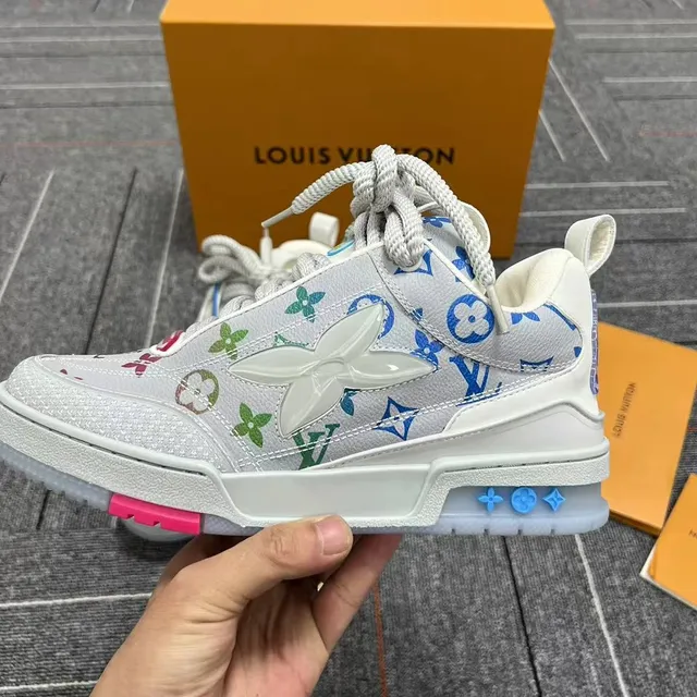 灰白LOGO大花