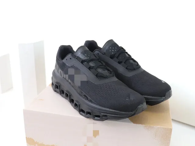 On Cloudmonster All Black