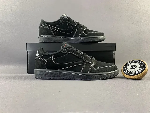 Air Jordan 1 Low Travis Scott Reverse Mocha