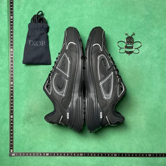 Dior B22 Black