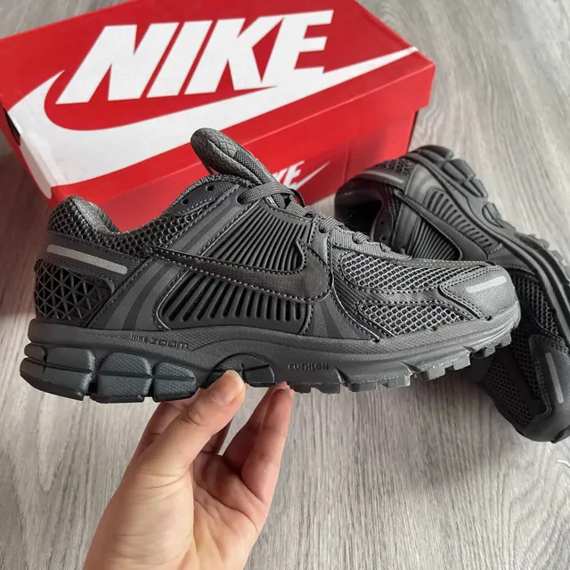Nike Air Max TN Triple Black