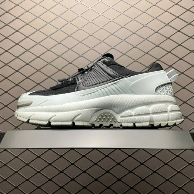 Nike Air Max TN Triple White
