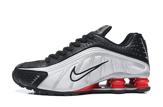 Nike Shox R4 Black/White/Red