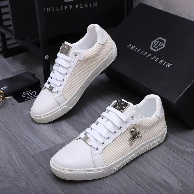 Philipp Plein Skull Sneaker Metallic Skull Detail