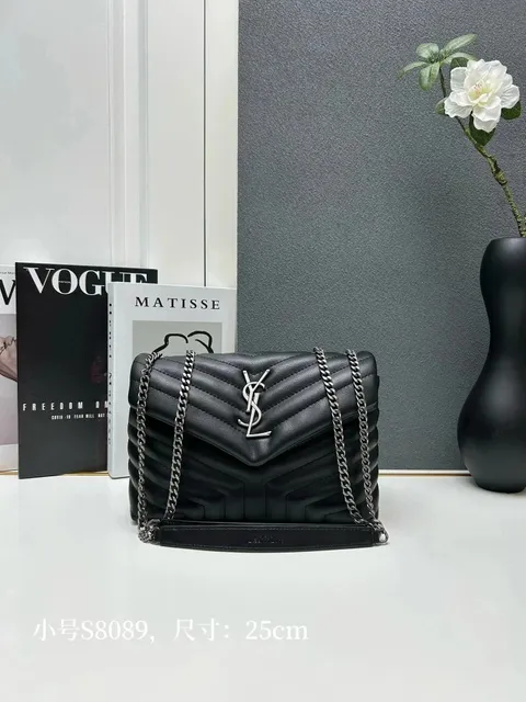 Saint Laurent Loulou