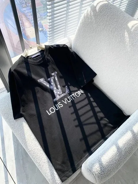 Louis Vuitton T-Shirt Monogram Logo Print