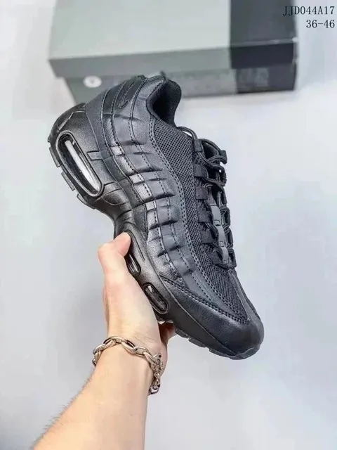 Nike Air Max 95 Triple Black