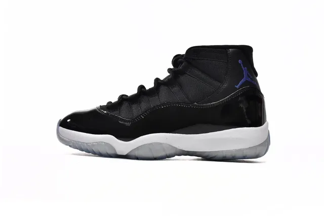 Air Jordan 11 Concord