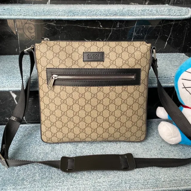 Gucci Shoulder Bag