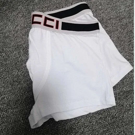 G白色