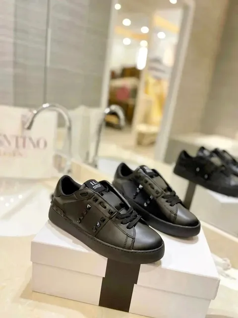 Valentino Rockstud Untitled Rockstud