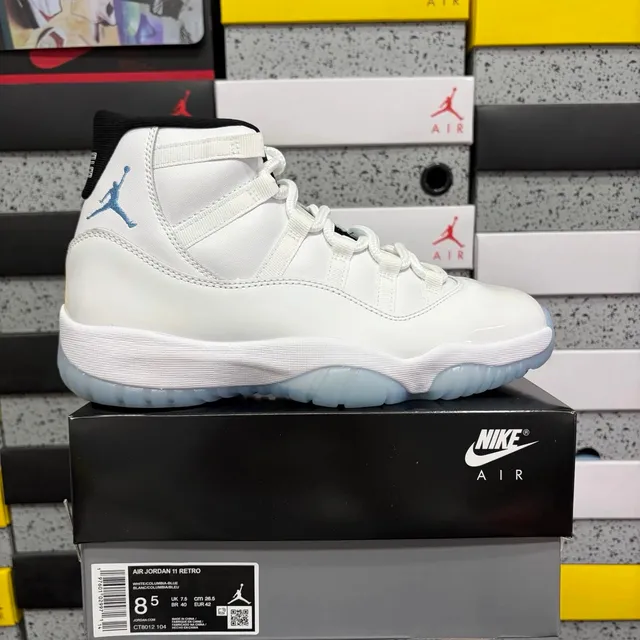Air Jordan 11 Retro White/Columbia Blue