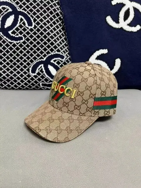 Gucci Baseball Cap GG Supreme with Web Stripe