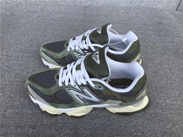 New Balance 9060 Olive