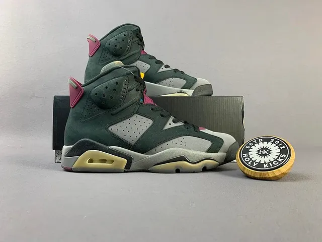 Air Jordan 6 Holy Kicks