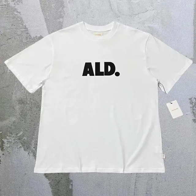白色ALD字母 A33