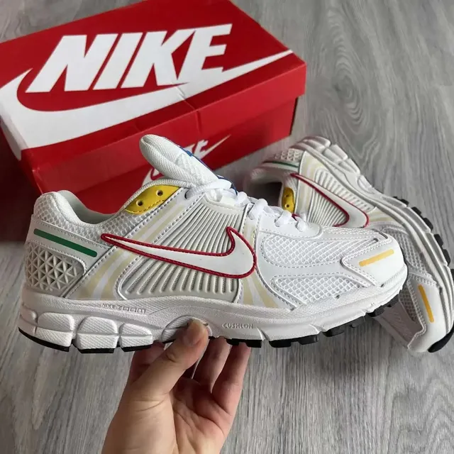 Nike Zoom Vomero 5 Italy