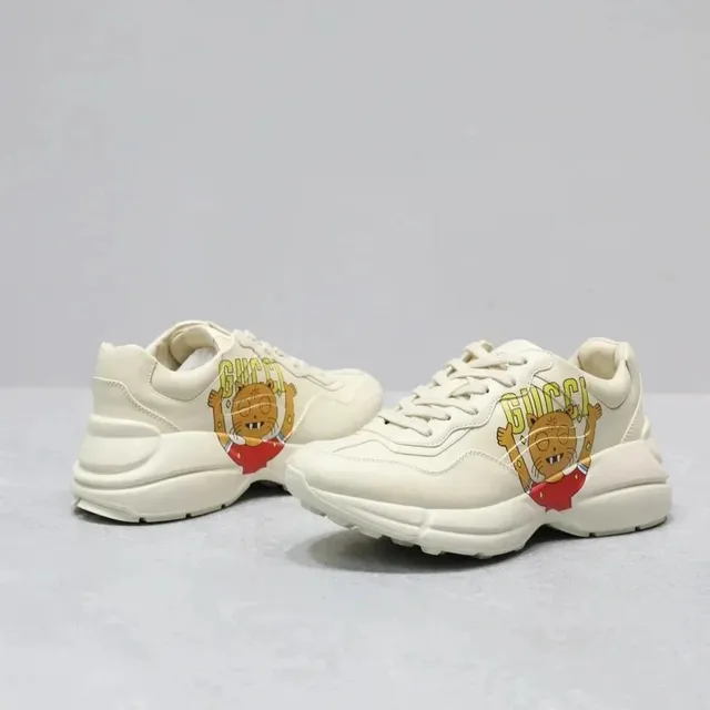 Gucci Trainer Cartoon Tiger Print