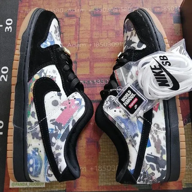 Nike × Supreme SB Dunk Low World Famous