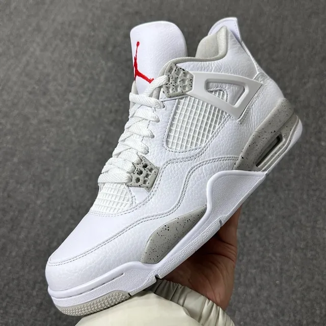 AJ4白奥利奥CT8527-100