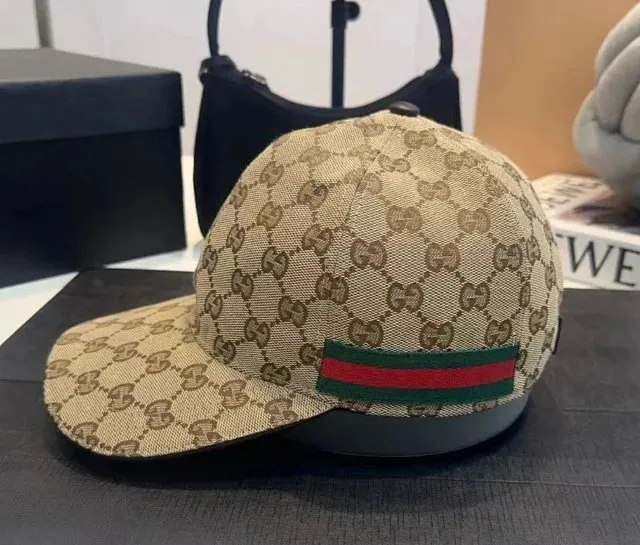 Gucci Baseball Cap GG Supreme