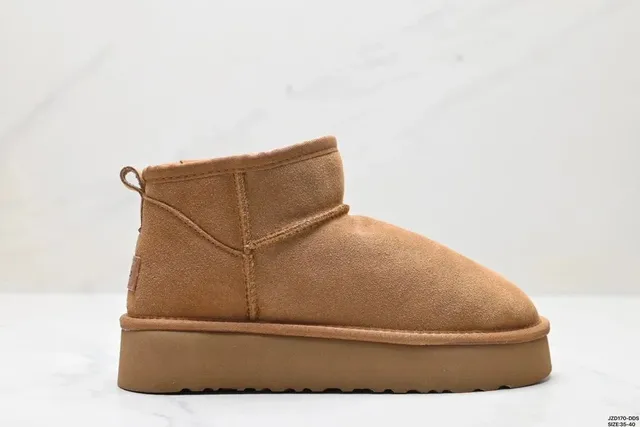 UGG Classic Mini Platform Chestnut