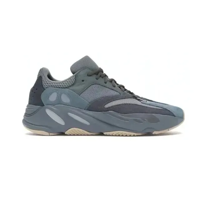 Yeezy 700 Wave Runner