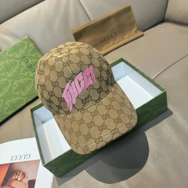 Gucci Baseball Cap GG Monogram with Pink Logo